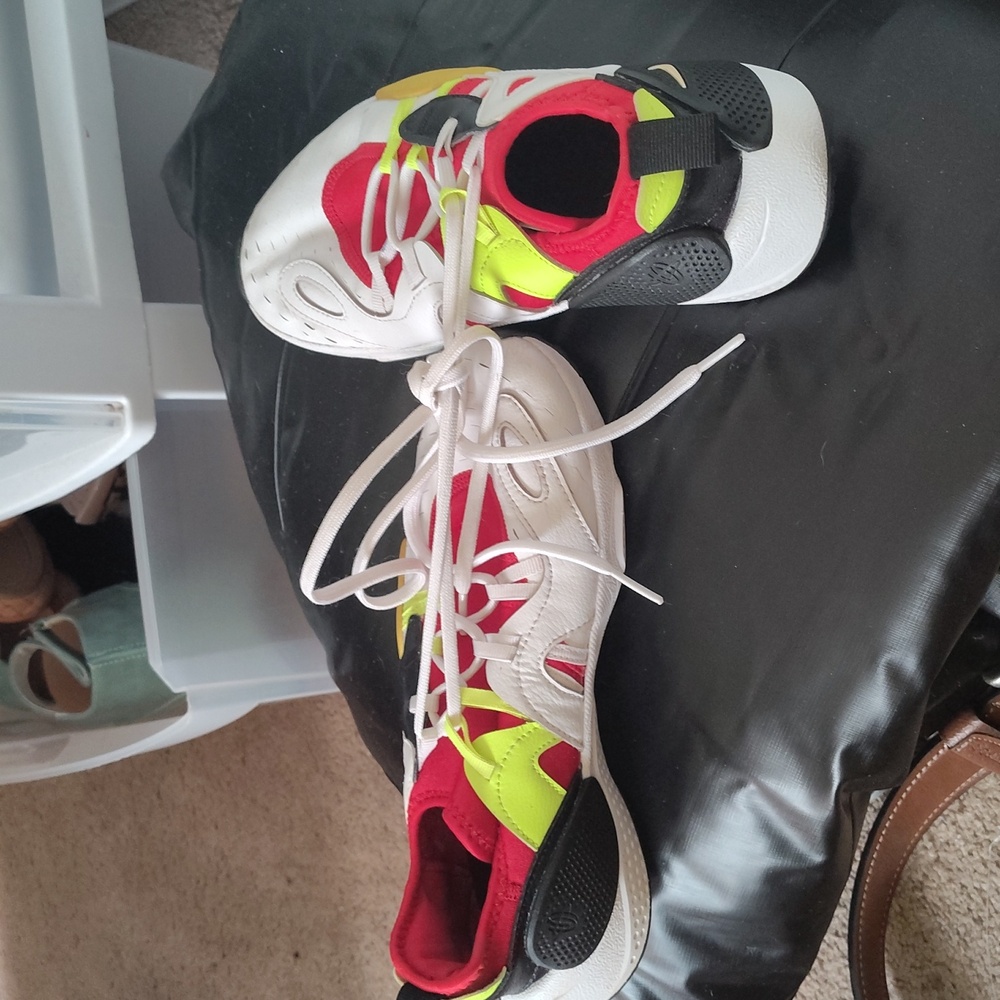 Nikea - Picture 3 of 3